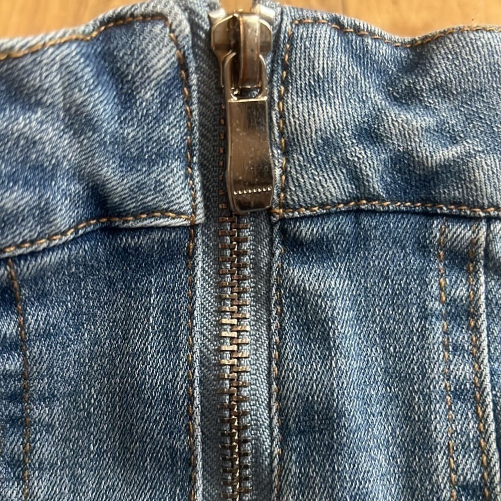 Balmain denim skirt size medium - Picture 4 of 10